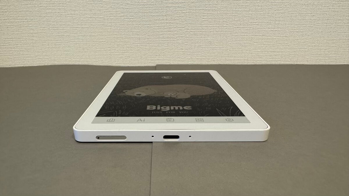 Bigme B6の端末底面